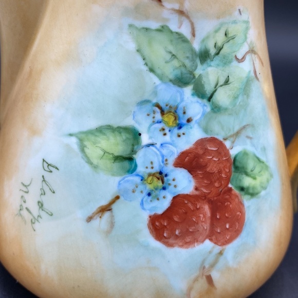 Vintage Signed fine porcelain pitcher - Picture 13 of 13